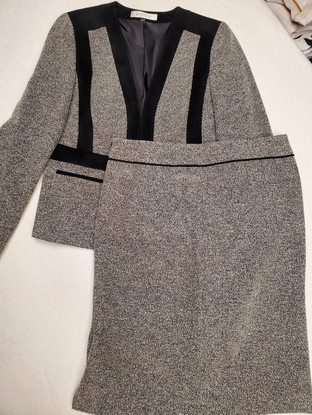 Kasper Womens 8 Tweed 2 Pc Skirt Suit Black Suede Trim Blazer Career Set